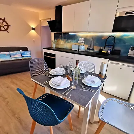 Apartment Vieille De *