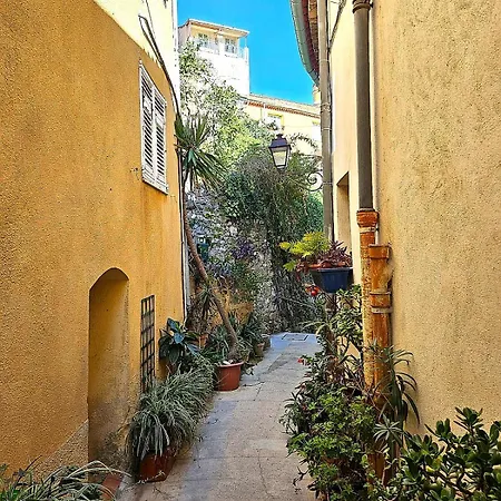 Vieille De Apartamento *